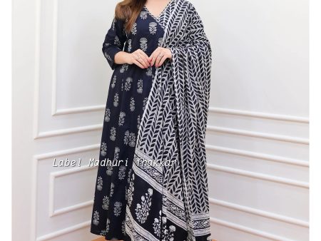 NOZ2TOZ Women Black And White Printed Viscose Rayon Kurta, Pant And Dupatta Set For Discount