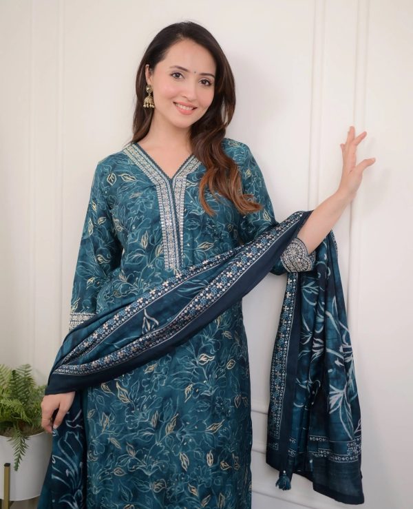 Indian Fashion Women Morepeach Embroidery Viscose Rayon Kurta, Pant And Dupatta Set Hot on Sale