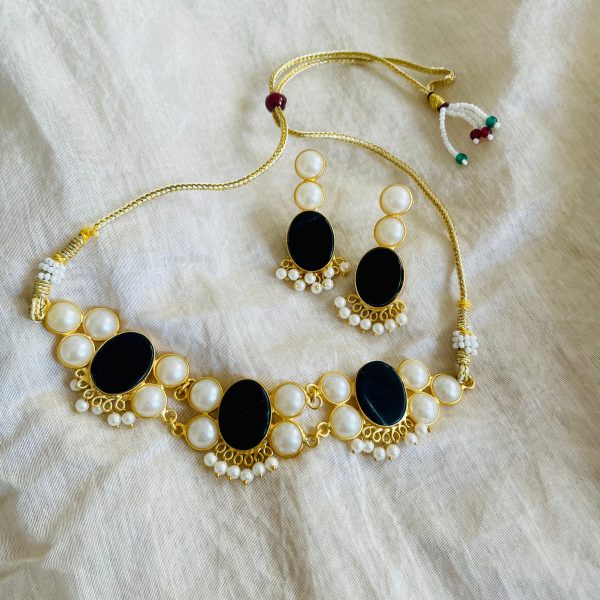 Black Druzzy Stone Necklace Set By House of Ree For Sale